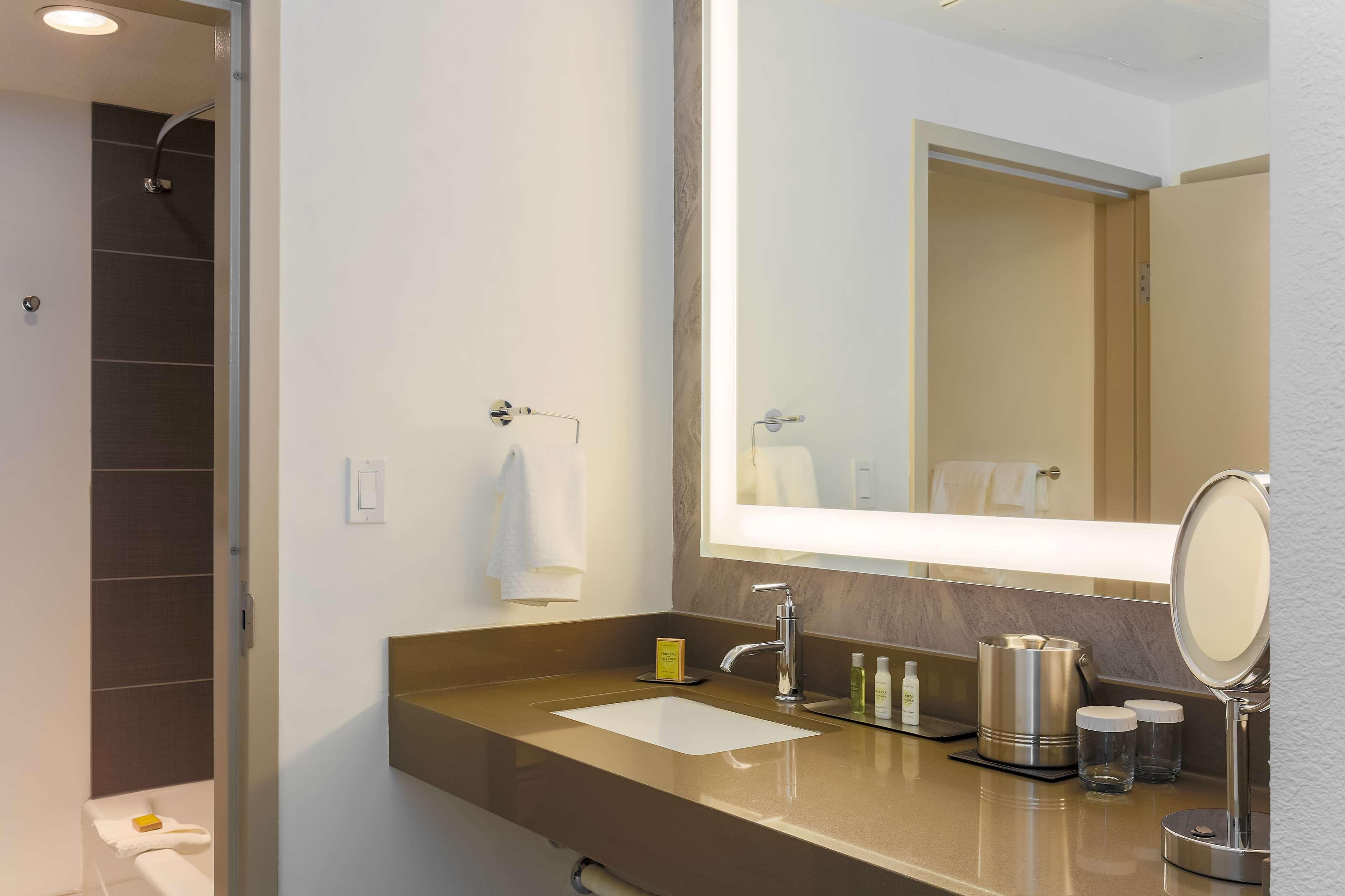 Doubletree Suites By Hilton Hotel Sacramento - Rancho Cordova Eksteriør bilde