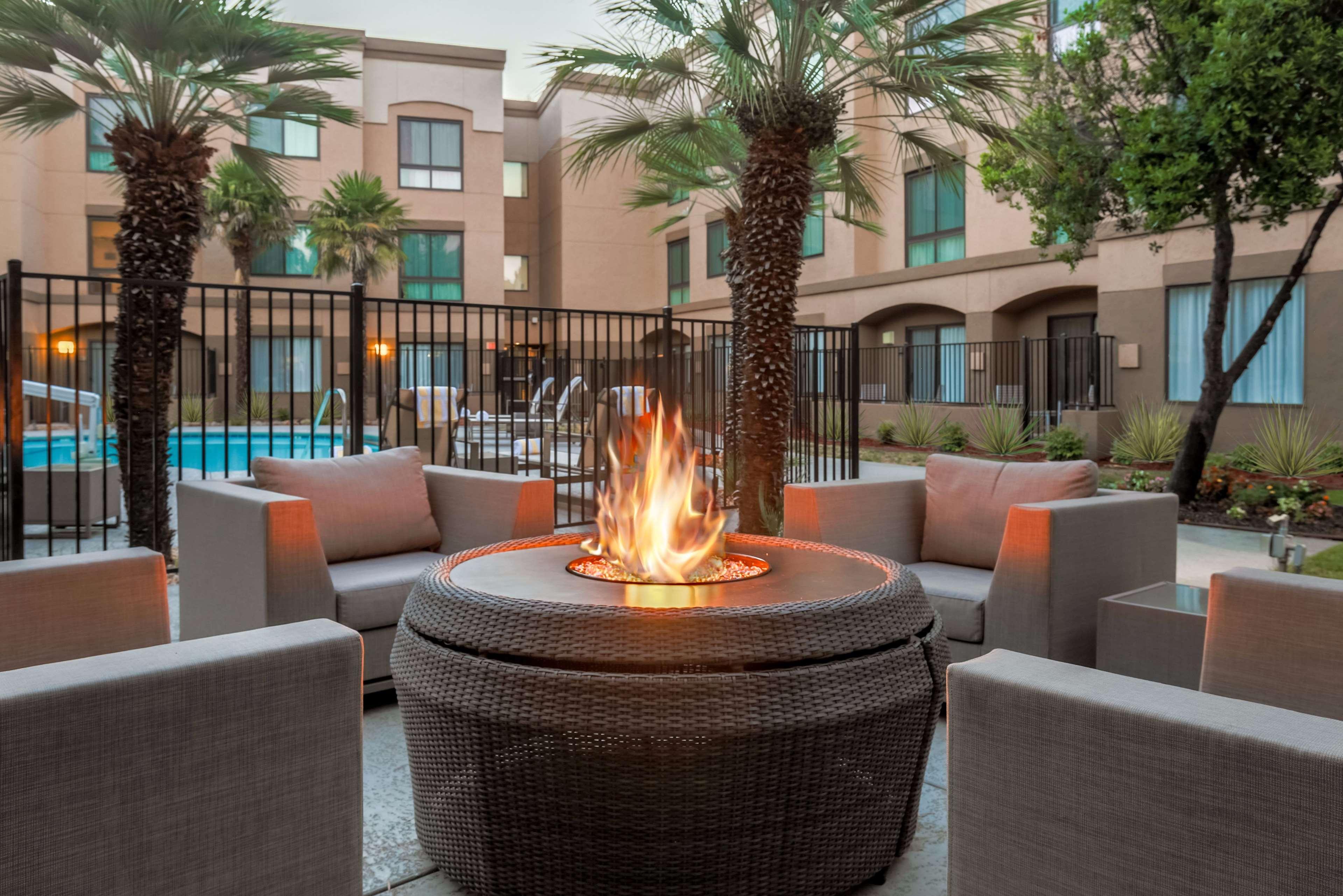Doubletree Suites By Hilton Hotel Sacramento - Rancho Cordova Eksteriør bilde