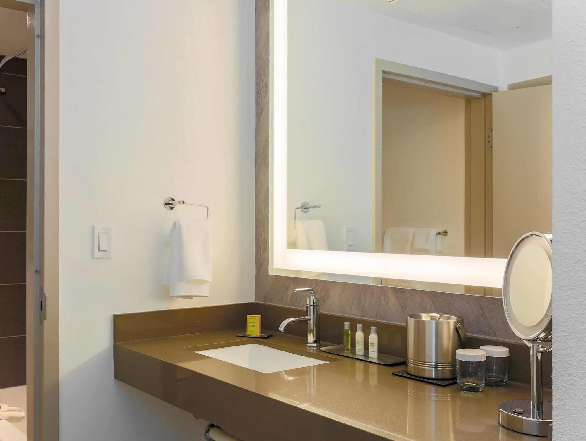 Doubletree Suites By Hilton Hotel Sacramento - Rancho Cordova Eksteriør bilde